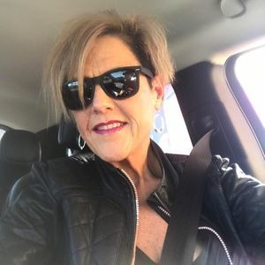 Meet your Posher, Stella